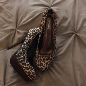 SOLD Cheetah print shoes